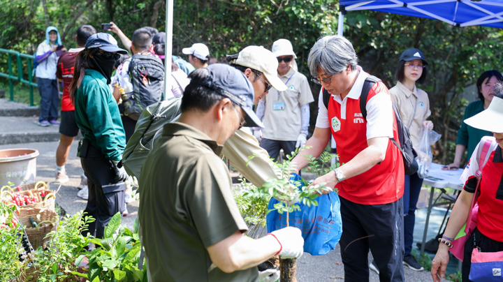 建造業郊野公園遠足植樹日2026